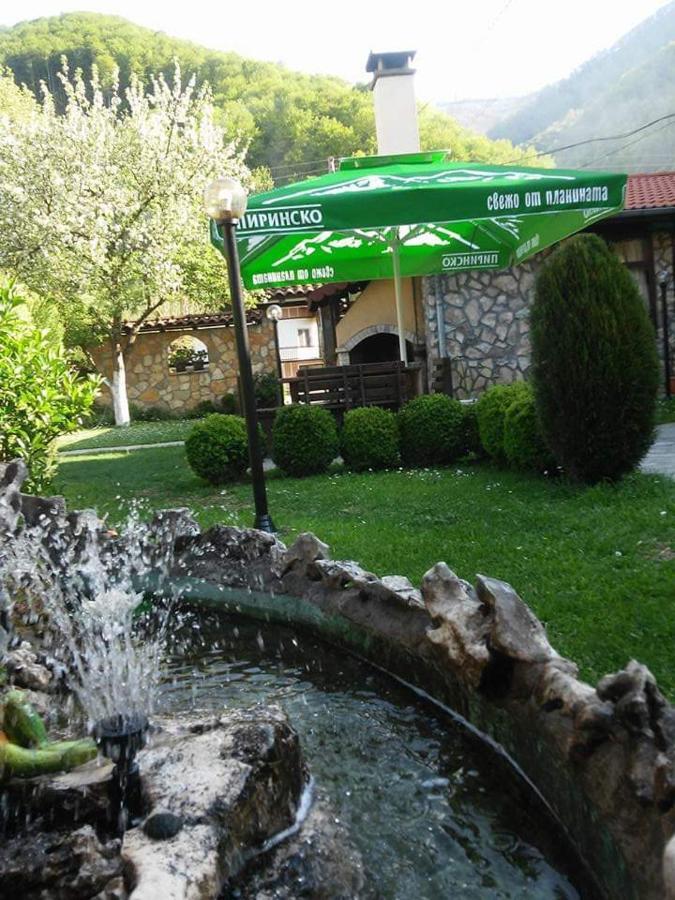 Стар Мерак Hotel Рибарица Екстериор снимка